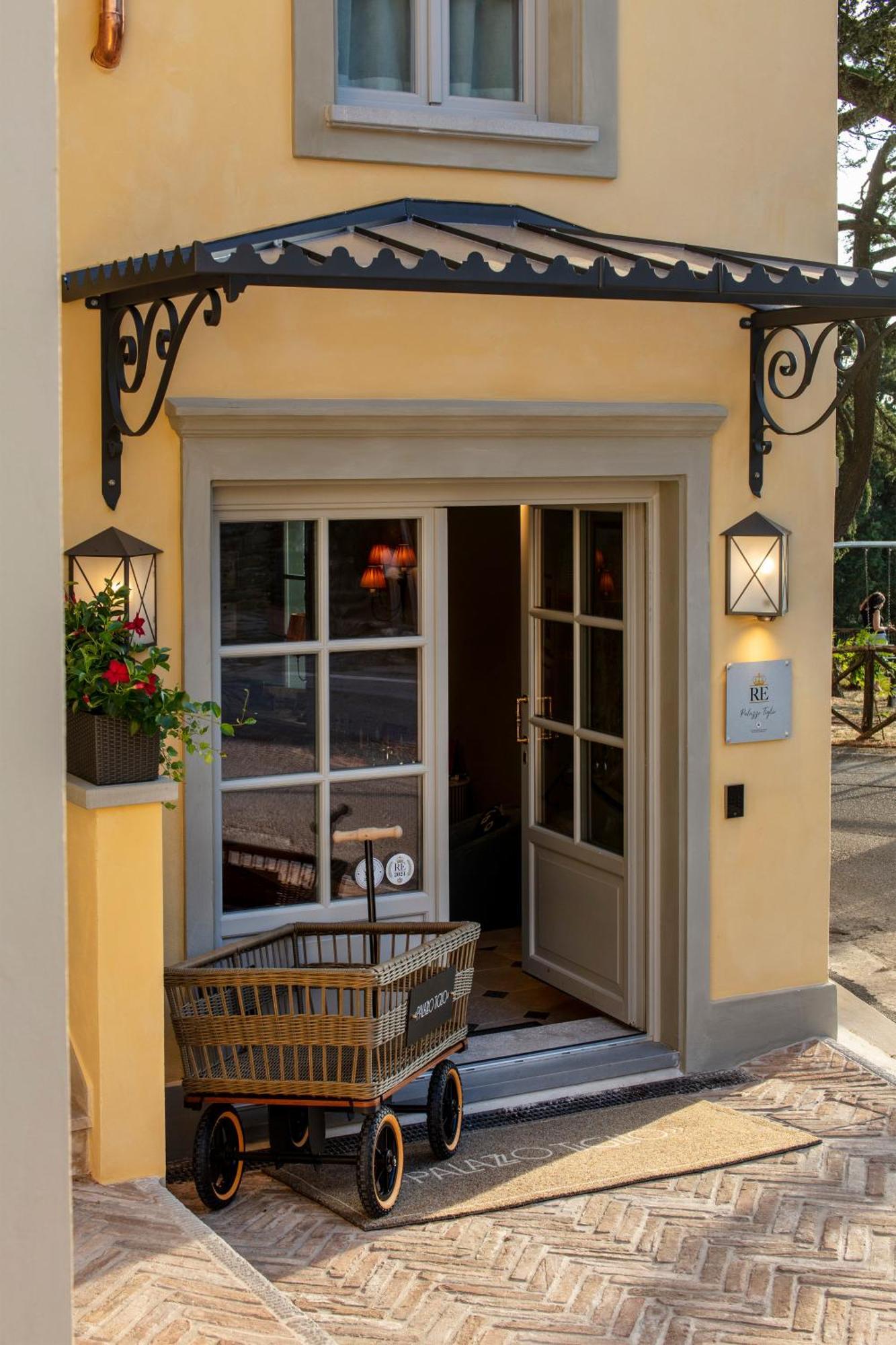 Palazzo Tiglio - A Small Luxury Hotels Of The World San Pancrazio  Eksteriør billede